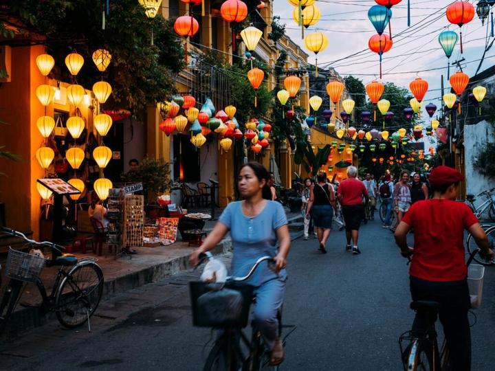 Khám phá Thế giới, Kiếm Tiền từ Vlog: Hotspot Matrix - Người Bạn Đồng Hành